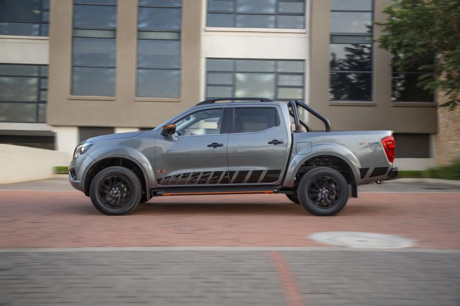  Nissan Navara Stealth Double Cab (D23) 2019 года  (ZA) (фото 16 из 32)